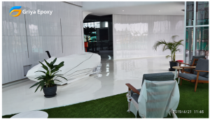 Epoxy Lantai Stasiun Kereta Cepat dengan Raised Floor